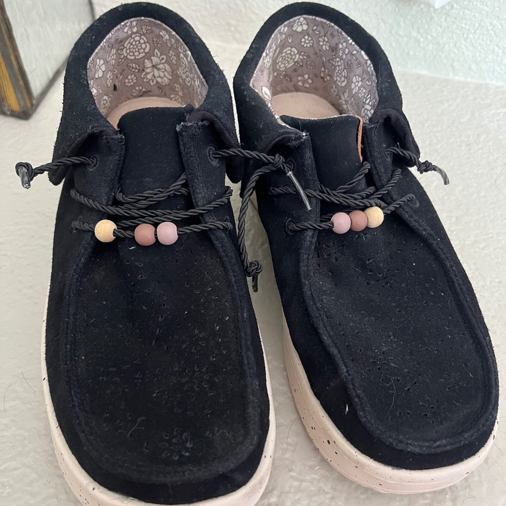 Hey Dude Wendy Peak Fold Black Slip-On Suede Platform Boot Sneaker Size 10 EUC